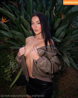 Serena Becker photo #0003