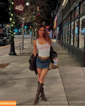 Sylvia Snyders photo #0006