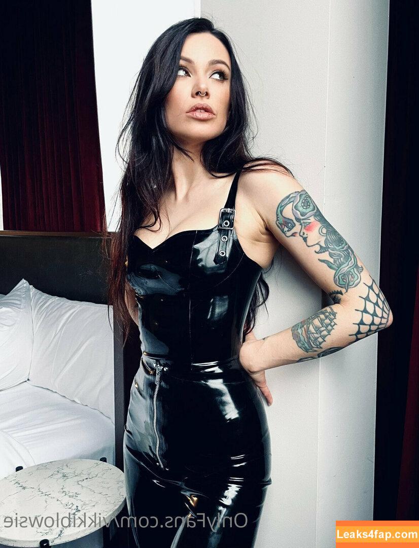 Vikki Blows / vikkiblowsie leaked photo photo #0012
