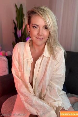 Darshelle Stevens photo #0005