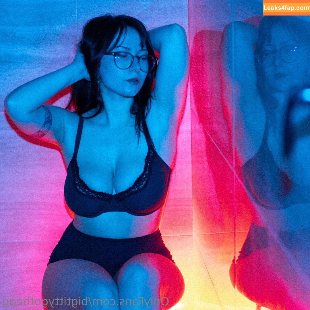 bigtittygothegg / goth__egg слитое фото фото #0011