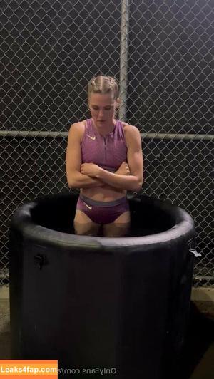 Alysha Newman photo #0072