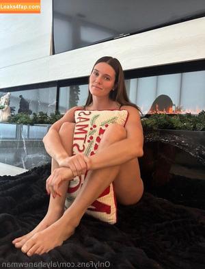 Alysha Newman photo #0118