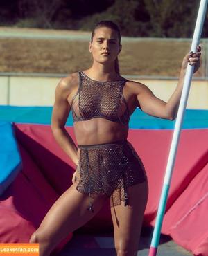 Alysha Newman photo #0141