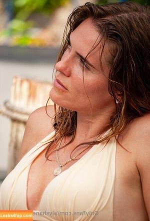 Alysha Newman photo #0174