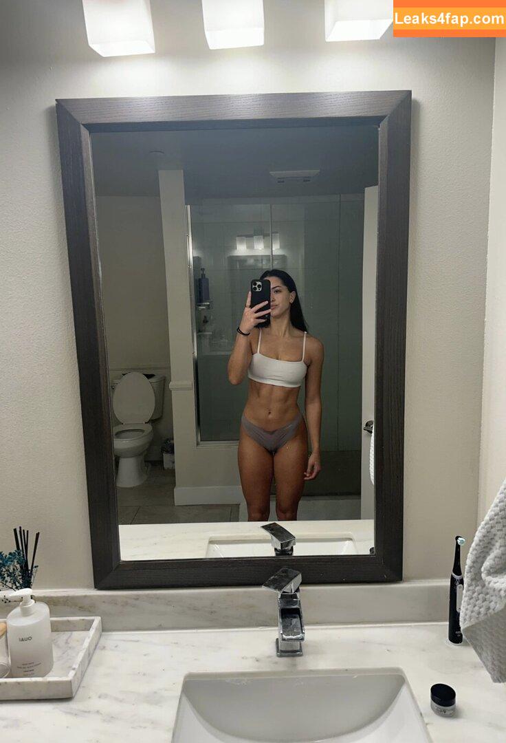 builtbybells / bellabumzy / builtbybellls leaked photo photo #0001