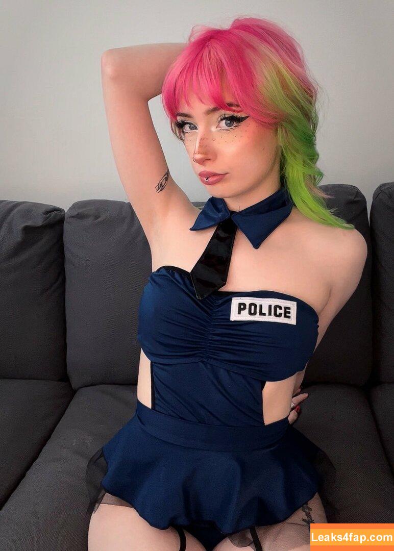 EvaViolet / evaaviolett leaked photo photo #0003