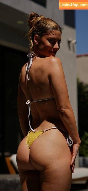 Hannah Stocking photo #0003