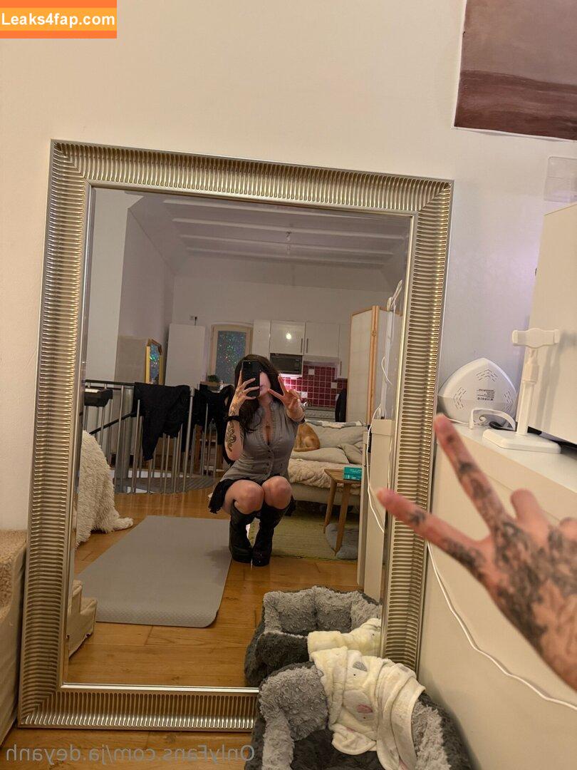 JadeyAnh / ja.dey / vylerria leaked photo photo #0022