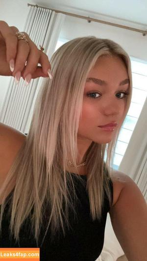 Katie Sigmond photo #0247