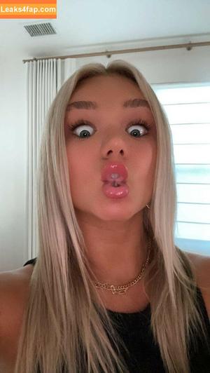 Katie Sigmond photo #0257
