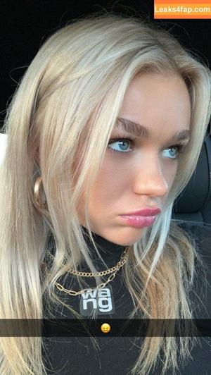 Katie Sigmond photo #0275
