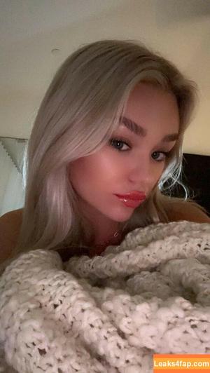 Katie Sigmond photo #0348