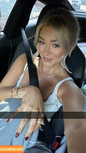Katie Sigmond photo #0421