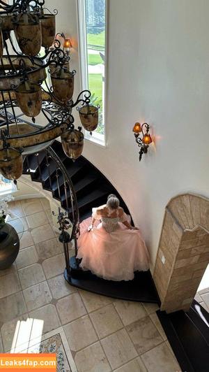 Katie Sigmond photo #0441
