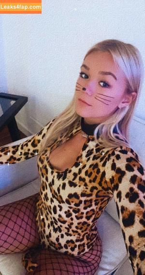 Katie Sigmond photo #0502