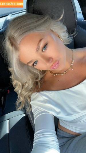 Katie Sigmond photo #0520