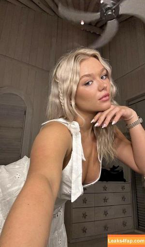 Katie Sigmond photo #0607