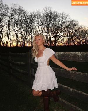 Katie Sigmond photo #1122