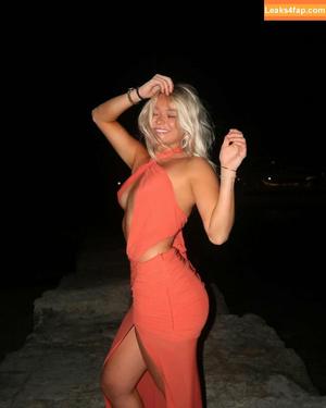 Katie Sigmond photo #1170