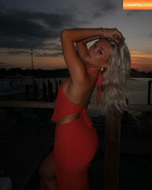 Katie Sigmond photo #1175