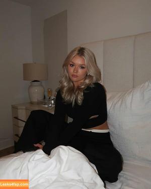 Katie Sigmond photo #1184