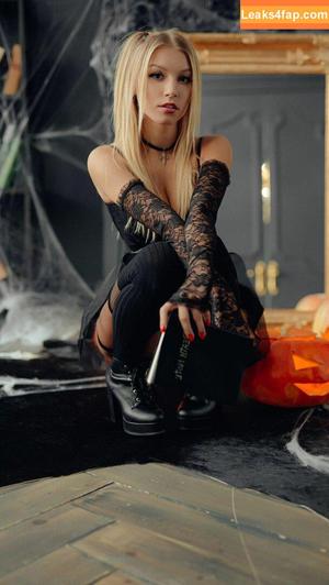 Killer Katrin photo #1007