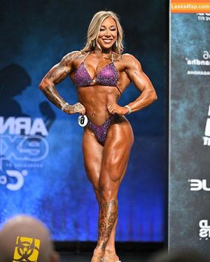 Kristin Pope photo #0009