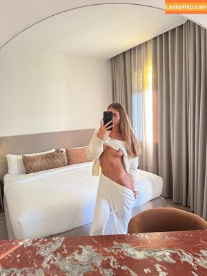 Lillian Phillips photo #0282