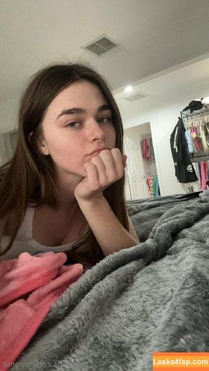 Megan Guthrie photo #0418