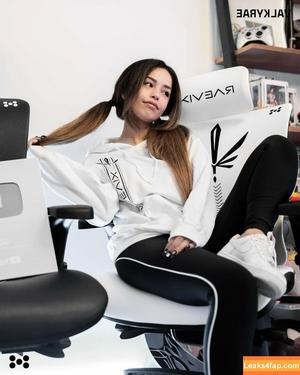 Valkyrae photo #0010