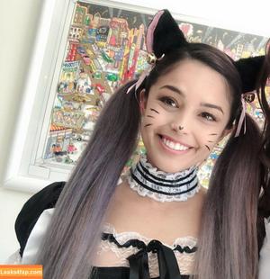 Valkyrae photo #0827