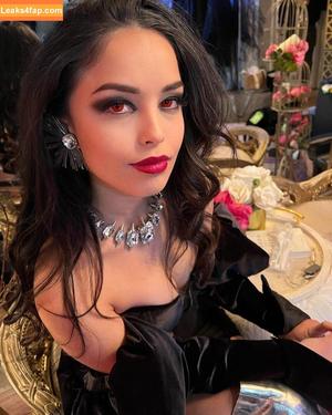 Valkyrae photo #0912