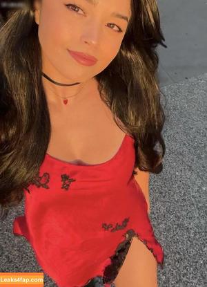 Valkyrae photo #0985