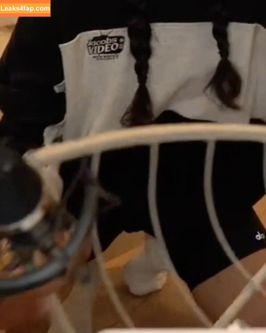 Valkyrae /  leaked photo photo #1305