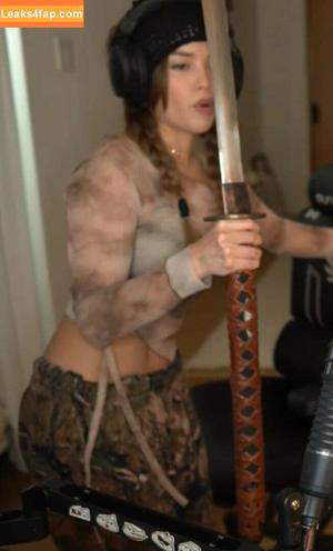 Valkyrae photo #1012