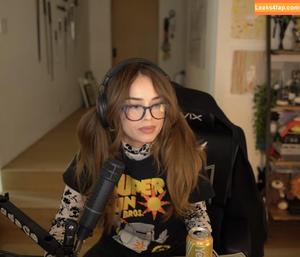 Valkyrae photo #1044