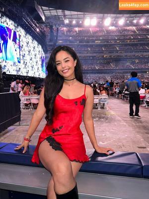 Valkyrae photo #1116