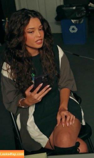 Valkyrae photo #1452