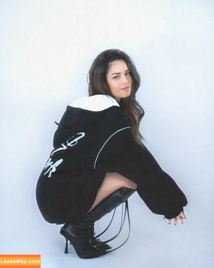 Valkyrae photo #1990