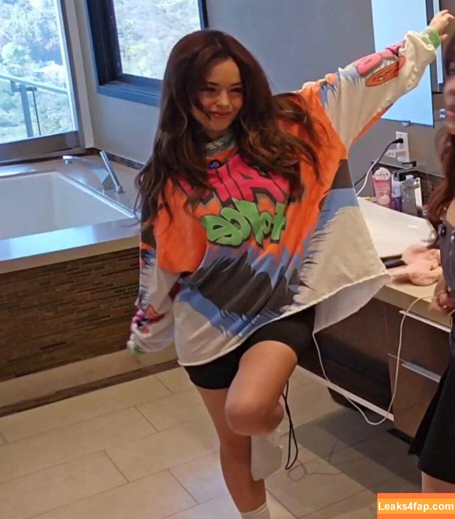 Valkyrae /  leaked photo photo #2075