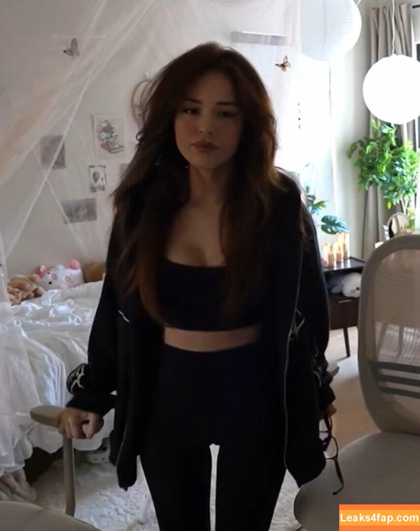 Valkyrae /  leaked photo photo #2294