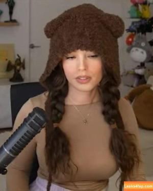 Valkyrae photo #2044