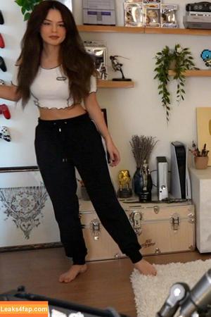 Valkyrae photo #2062