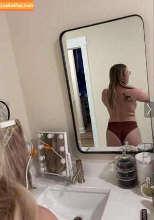 Alyssa Capps photo #0003