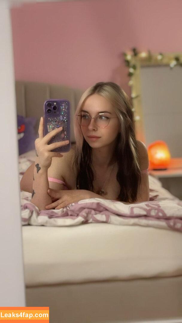 Blossom.prinxess leaked photo photo #0060