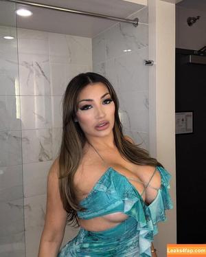 Brianna Christine photo #0001