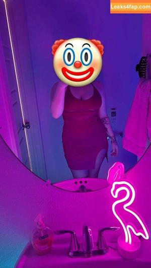 Curvyllama photo #0034