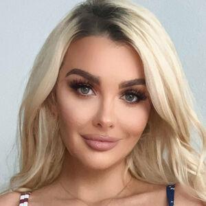 Emily Sears фото #0003