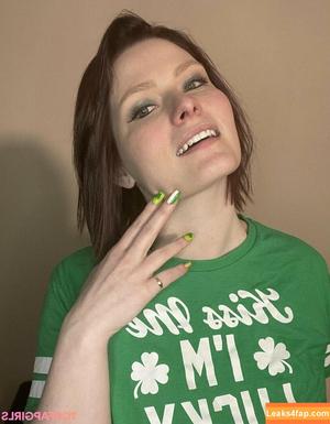 Jeanna Harrison photo #0145